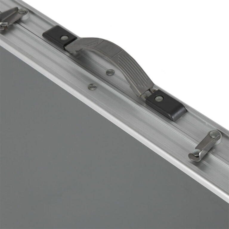 Brunner Flatpack 4 – Kompaktan i podesiv kamp sto